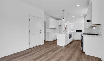 1 Southern Blvd, Bayville, NJ 08721