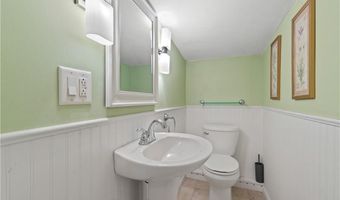 101 Hopkins Ave, Johnston, RI 02919
