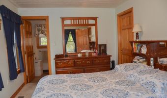 87 Middle Rd, Augusta, ME 04330