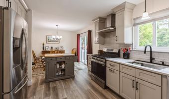 94 Georgetown Blvd, Barnegat, NJ 08005