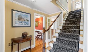 340 Newman Ave, East Providence, RI 02916