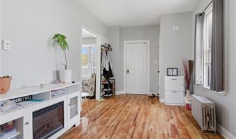 25 Hoppin Ave, East Providence, RI 02915