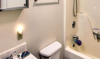 141 MALLARD Dr, Basye, VA 22810