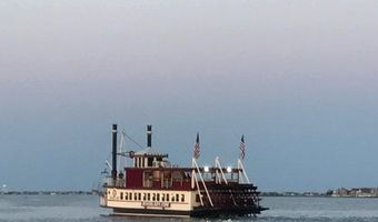375 E BARNEGAT Ave, Bayville, NJ 08721