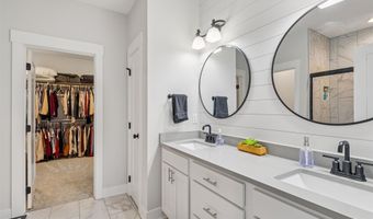 1404 NW Arbor Dr, Ankeny, IA 50023