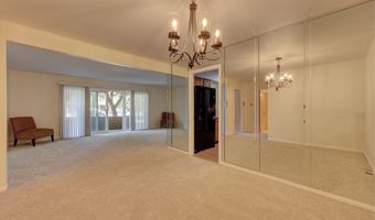 1030 S FERNANDEZ Ave 1T, Arlington Heights, IL 60005