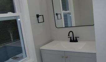210 Merritt Ave, Bergenfield, NJ 07621