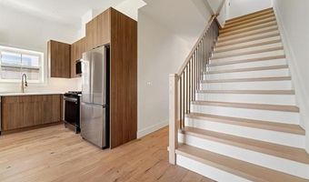 90 E 27TH St, Bayonne, NJ 07002