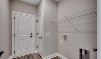 646 Sunny Pond Ln, Aynor, SC 29511