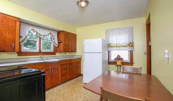 3 West St, Adams, MA 01220