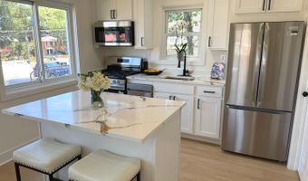 5805 BLAINE Dr, Alexandria, VA 22303