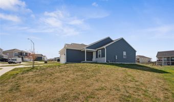 1724 Southbridge Dr, Adel, IA 50003