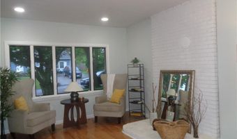 155 Lewiston St, Warwick, RI 02889