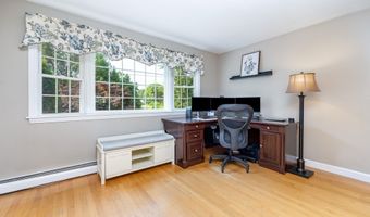 56 Juniper Dr, Avon, CT 06001