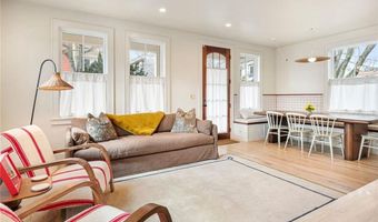 49 Third St, Newport, RI 02840