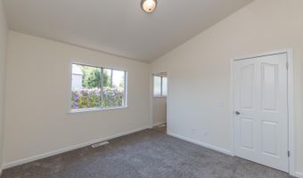 1747 Eardley Ave, Santa Rosa, CA 95401