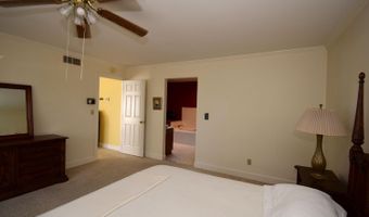 15 Ash Hill Ct, Batesville, IN 47006
