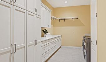 25801 YELLOW BIRCH Ct, Aldie, VA 20105