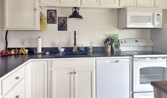 15765 HIGHWAY 101 8, Brookings, OR 97415
