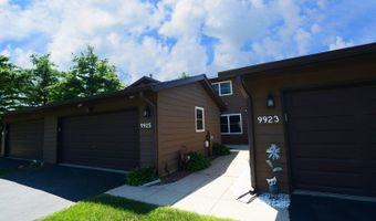 9925 Amanda Ln, Algonquin, IL 60102
