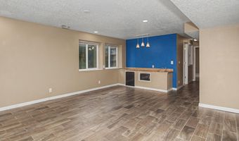 4105 Harris St, Ames, IA 50014