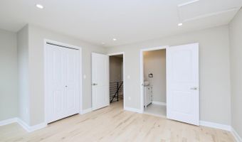318 N PAYNE St, Alexandria, VA 22314