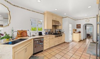 2775 Motor Ave, Los Angeles, CA 90064