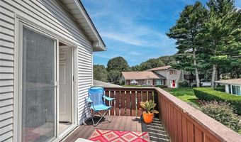 583 Pocasset Ct, Warwick, RI 02886