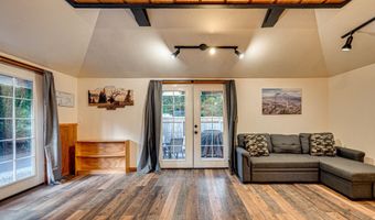 407 N DUBOIS Rd, Ariel, WA 98603