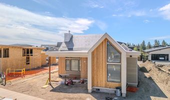 3325 NW Leavitt Ln, Bend, OR 97703