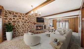 1240 County Road 324, Adkins, TX 78101