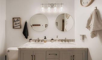 6887 Folkestone Rd 712, Apple Valley, MN 55124