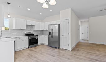 2026 Green Acres Dr, Adrian, MI 49221