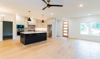 4 Lauder Cir, Bella Vista, AR 72715