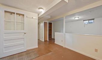 2111 GARRETT St, Cheyenne, WY 82001