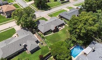 4700 Clearview Dr, Bartlesville, OK 74006