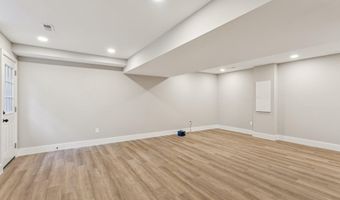 2308 CREEK Dr, Alexandria, VA 22308