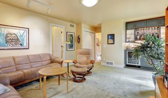 4040 Wispen Cir, Anchorage, AK 99517