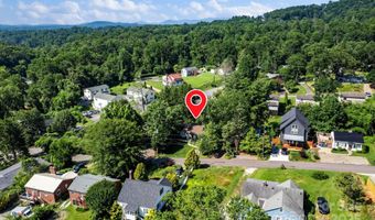 200 Aurora Dr, Asheville, NC 28805