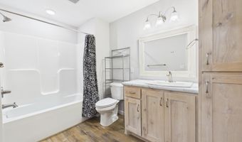 117 E Birchwood Dr, Brandon, SD 57005