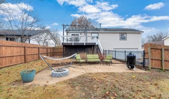 225 Vistaoak Ct, Ballwin, MO 63021