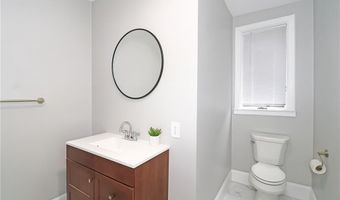 51 Gibbs Ave, Newport, RI 02840