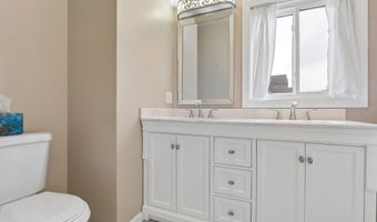 70 Montoya Dr 70, Branford, CT 06405