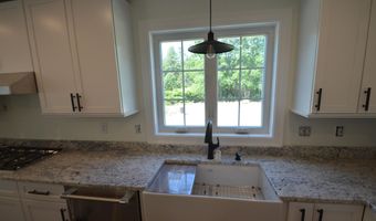 40 Tirrell Hill Rd, Bedford, NH 03110