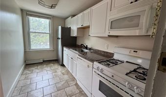 38 Freebody St 208, Newport, RI 02840