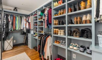 2364 Dawn Dr, Decatur, GA 30032