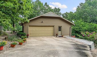 1 Rockford Ln, Bella Vista, AR 72715