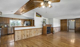 8065 N Farm Road 43, Ash Grove, MO 65604