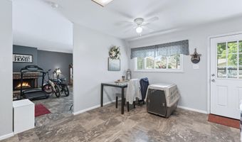 813 Pearse Ave, Auburn, IN 46706