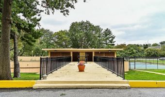 1300 ARMY NAVY Dr 425, Arlington, VA 22202